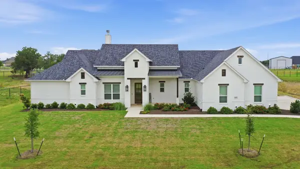 815 Wind River Pass, Azle, TX 76020