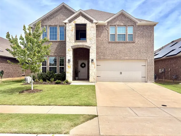 10217 Gray Barrel Drive, Aubrey, TX 76227