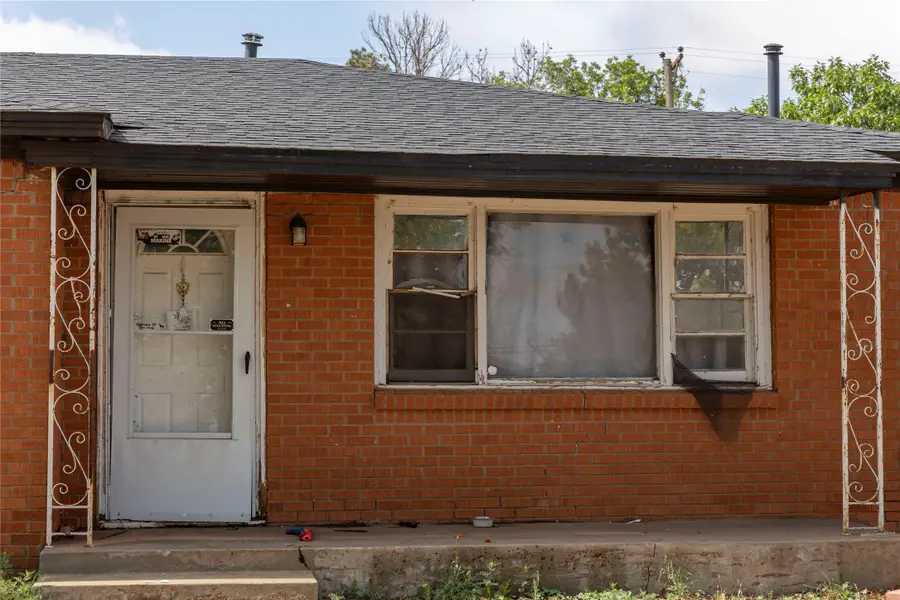 2001 N 7th Street, Tahoka, TX 79373 - #2