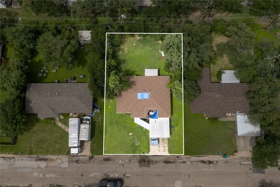 336 S Barbara Street, Lacy Lakeview, TX 76705 - #3