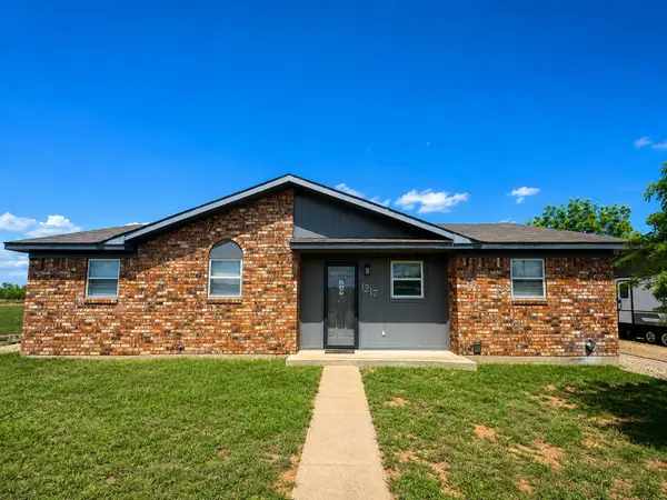 1217 Town Creek Drive, Sweetwater, TX 79556
