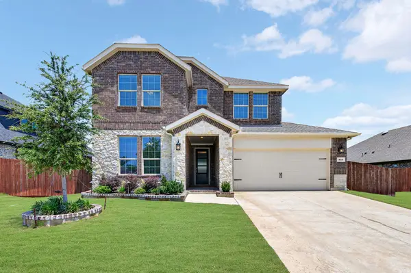 920 Arkan Lane, Fort Worth, TX 76120