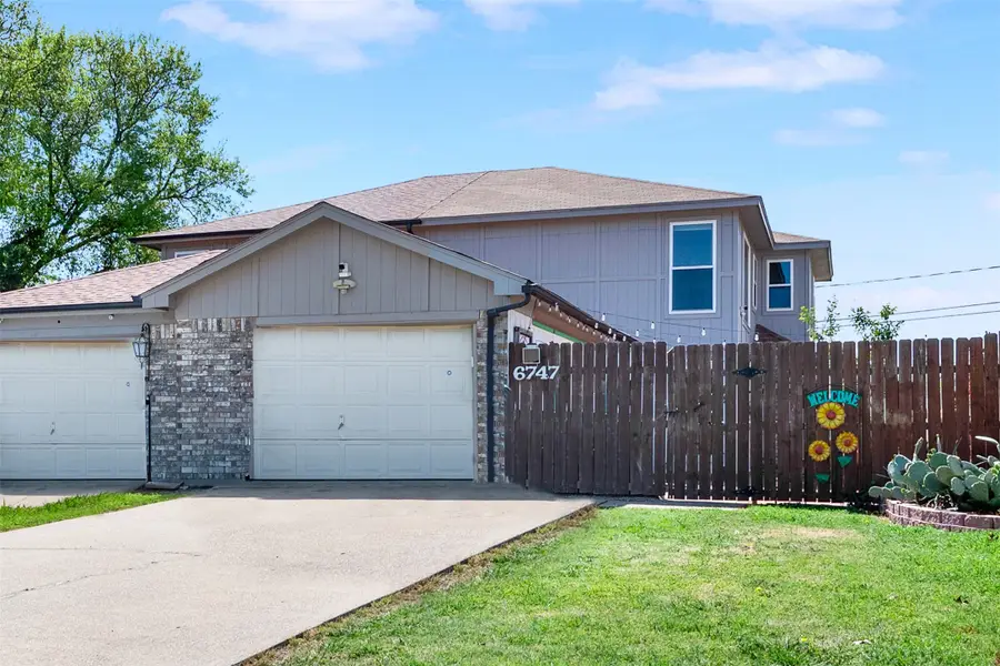 6747 S Creek Drive, Fort Worth, TX 76133 - #2