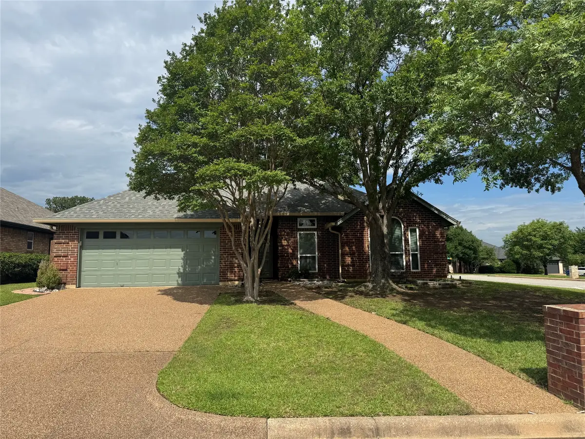 7041 Wanda Way, North Richland Hills, TX 76182 - #1