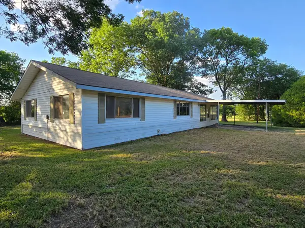 906 W Main Street, Richland, TX 76681