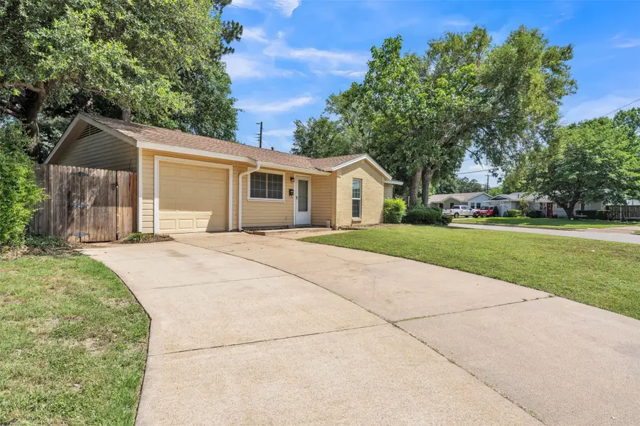 1801 Anderson Street, Irving, TX 75062 - #2