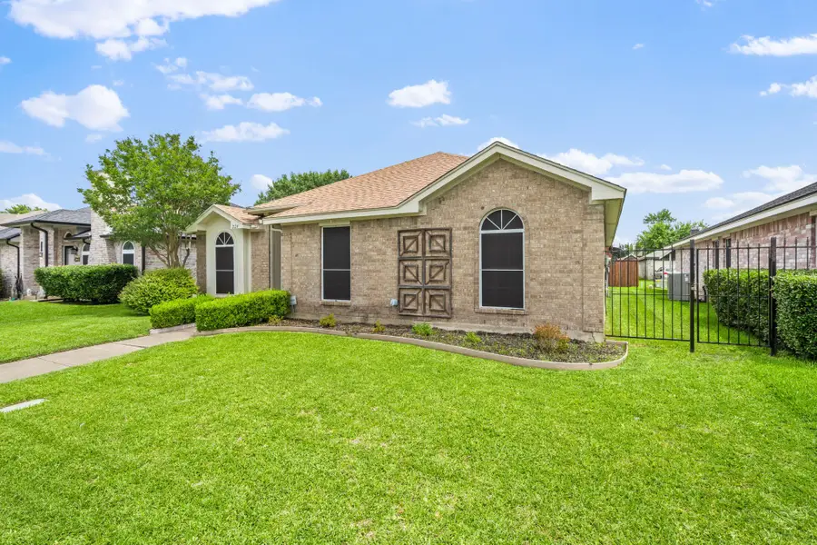 2124 Emerald Oaks, Mesquite, TX 75181 - #3