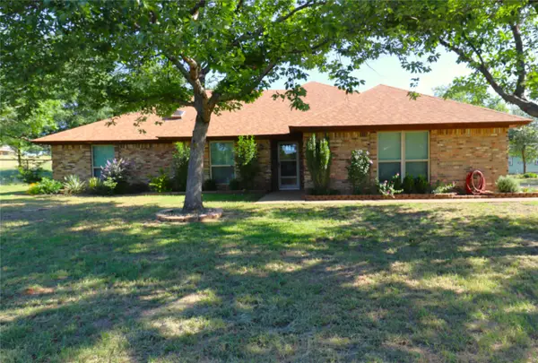 215 Younger Ranch Road, Azle, TX 76020