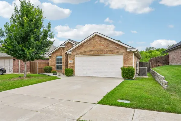 7009 Meandering Creek Lane, Fort Worth, TX 76179