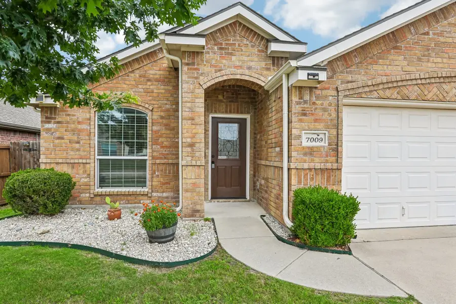 7009 Meandering Creek Lane, Fort Worth, TX 76179 - #2