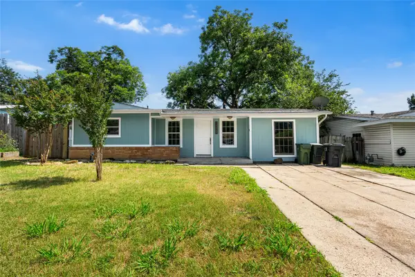 1010 E Lovers Lane, Arlington, TX 76010