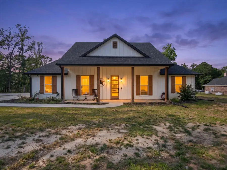 1562 N Willow Oak Road, Gladewater, TX 75647 - #2