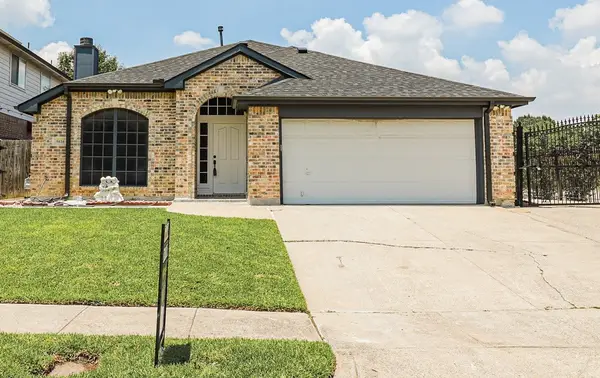 5616 Indian Hill Drive, Arlington, TX 76018