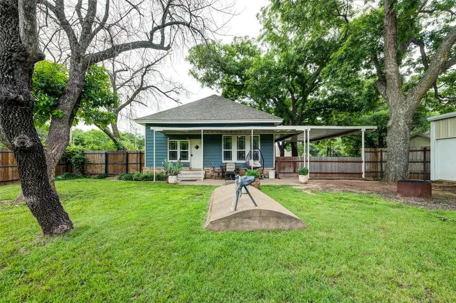 200 S Crane Street, Alvord, TX 76225 - #3