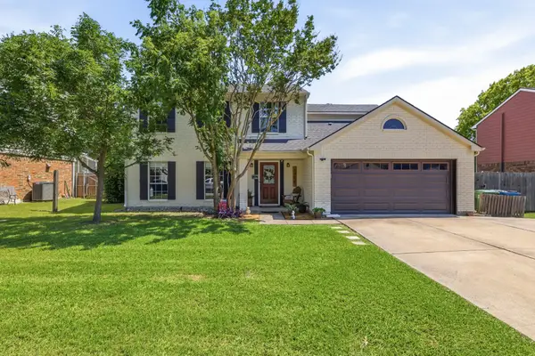 1229 Oxford Lane, Grapevine, TX 76051