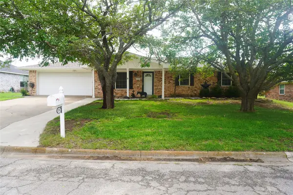 1304 Bellaire Street, Bowie, TX 76230