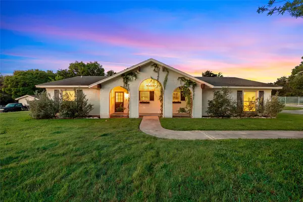 212 N Old Temple Road, Hewitt, TX 76643