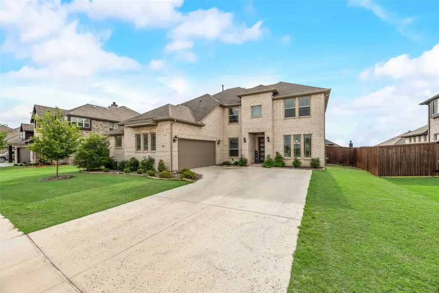 1042 Elmwood Drive, Justin, TX 76247 - #2