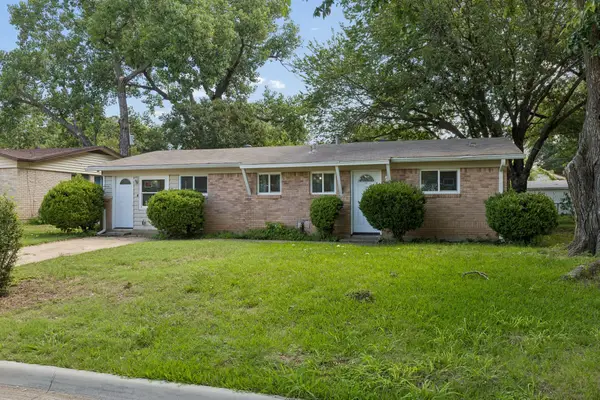 2013 Alan A Dale Road, Arlington, TX 76013