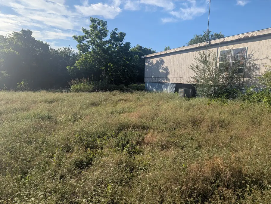 605 W Baker, Hamilton, TX 76531 - #3