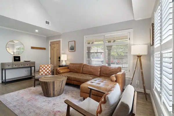 2619 Alco Avenue, Dallas, TX 75211