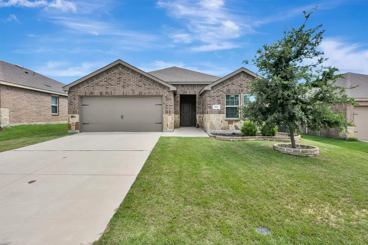 924 English Drive, Aubrey, TX 76227 - #1