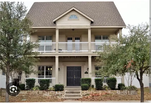 1013 Wenk Drive, Aubrey, TX 76227