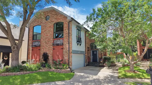 3033 Everest Drive, Bedford, TX 76021