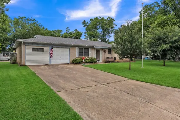 19 Page Street, Hurst, TX 76053