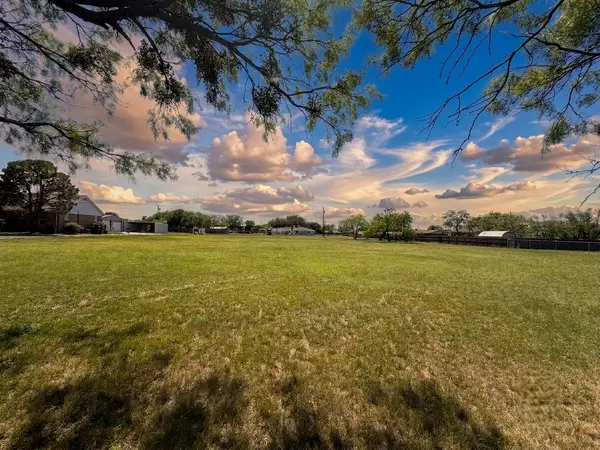 3218 E Lake Road, Abilene, TX 79601