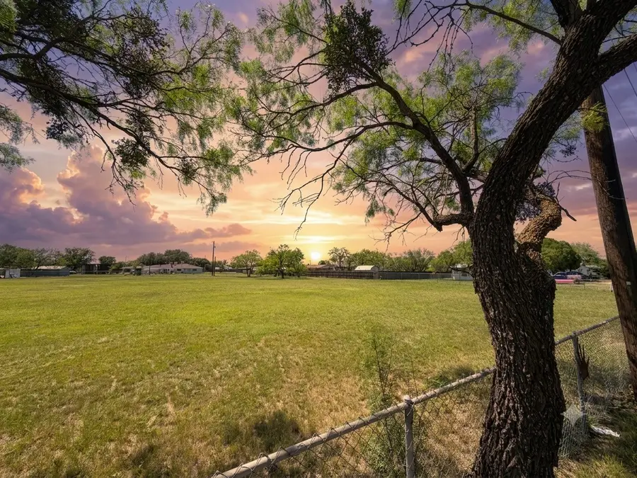 3218 E Lake Road, Abilene, TX 79601 - #3