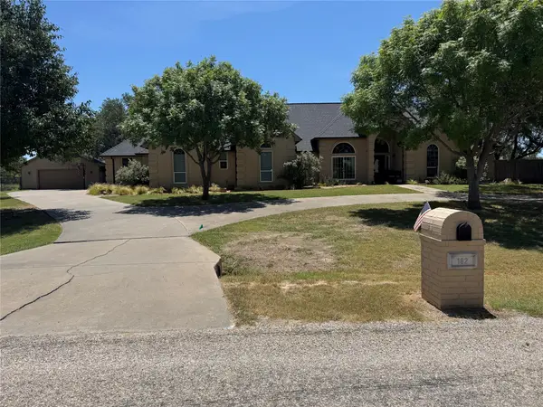 182 Lakeview Drive, Aledo, TX 76008