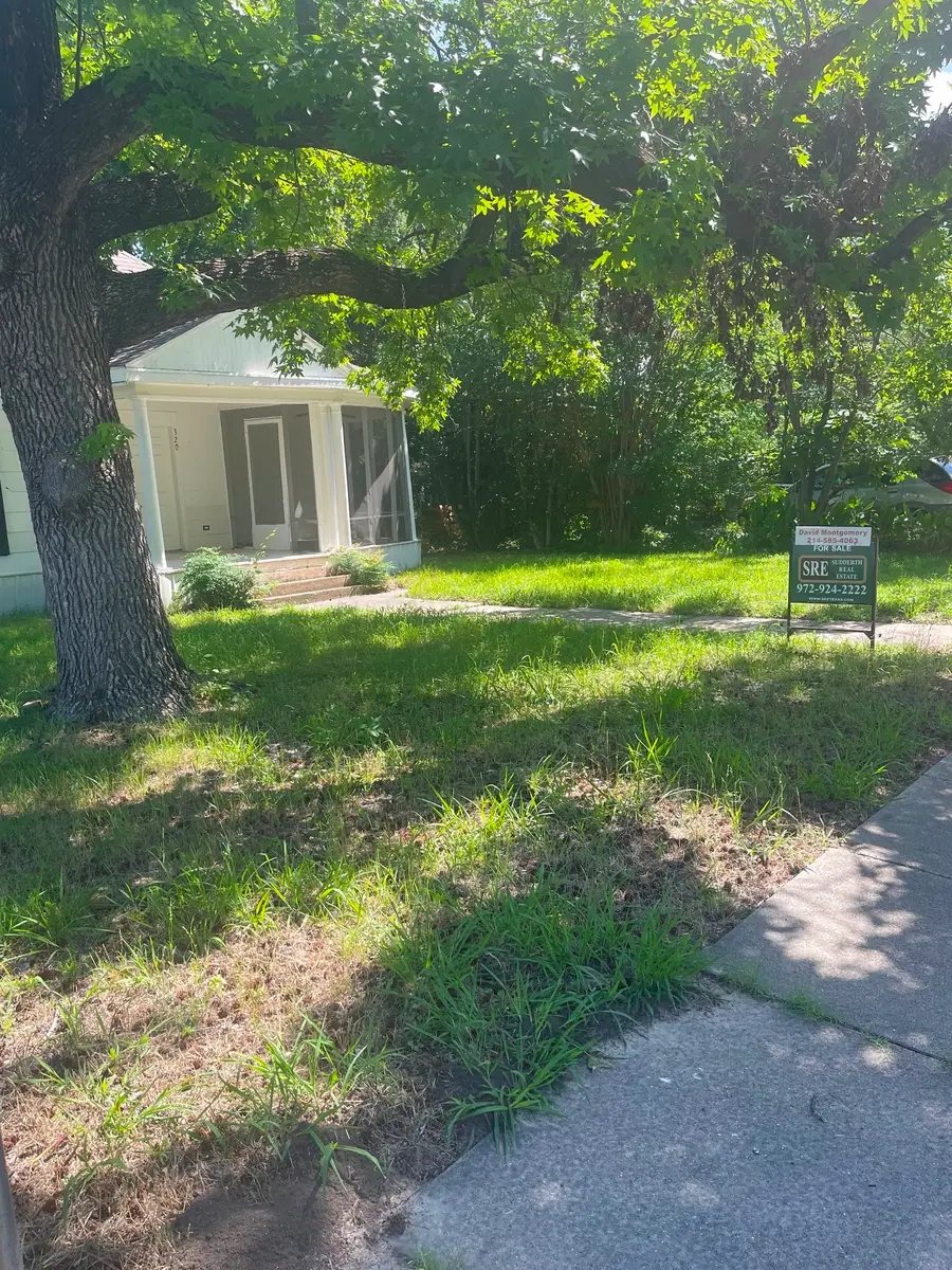 320 W 6th Street, Bonham, TX 75418 - #3