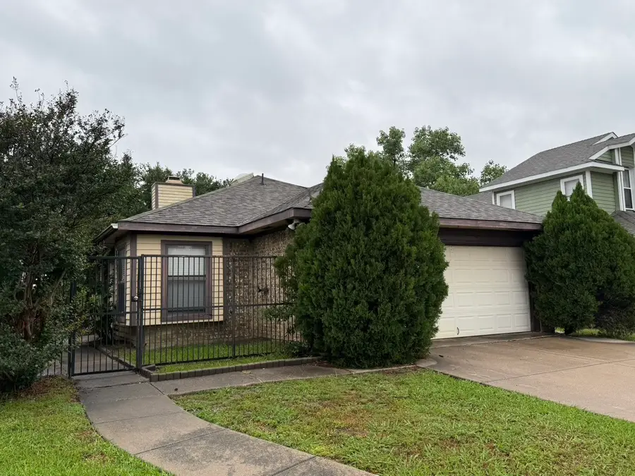 3703 Clover Hill Lane, Carrollton, TX 75007 - #2