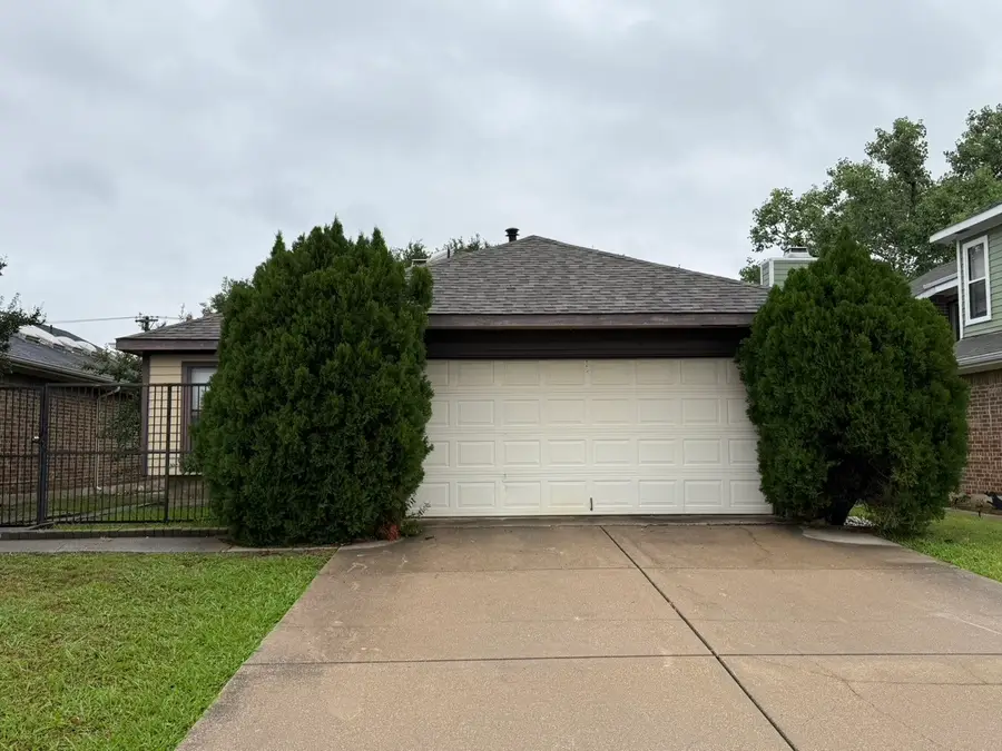 3703 Clover Hill Lane, Carrollton, TX 75007 - #3