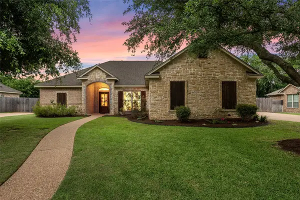 513 Kings Row, Woodway, TX 76712