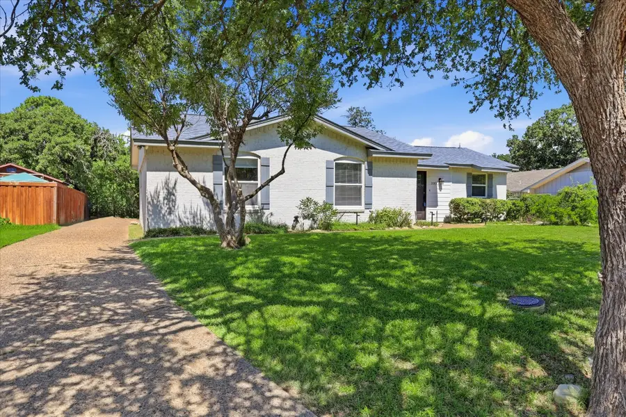 203 Tharp Drive, Highland Village, TX 75077 - #2