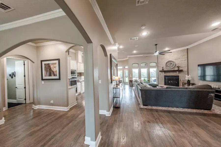105 Woodlot Lane, Azle, TX 76020 - #3