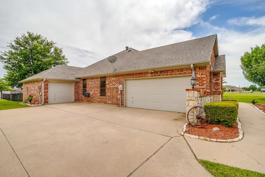 709 Lonesome Prairie Trail, Haslet, TX 76052 - #3