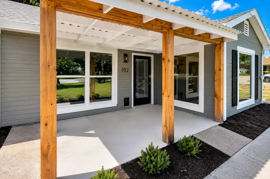 102 S Avenue Q, Clifton, TX 76634 - #2
