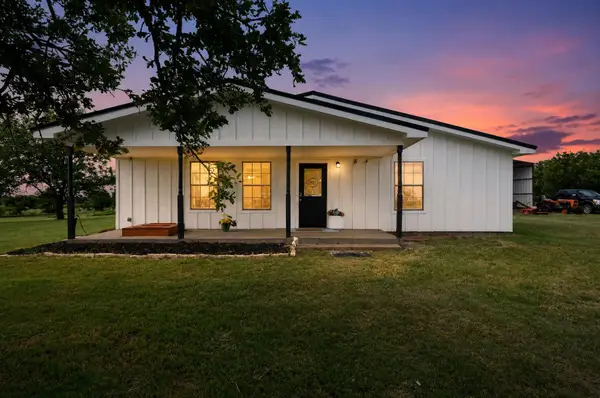 692 Plemons Drive, Henrietta, TX 76365