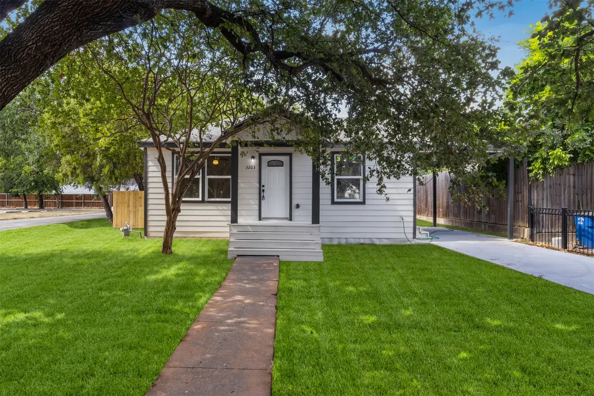 3203 Reynolds Avenue, Dallas, TX 75223 - #1