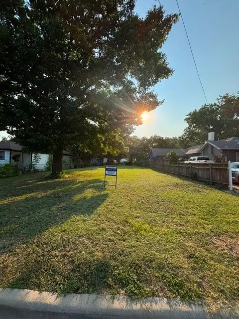 421 Ogden Avenue, Cockrell Hill, TX 75211 - #3