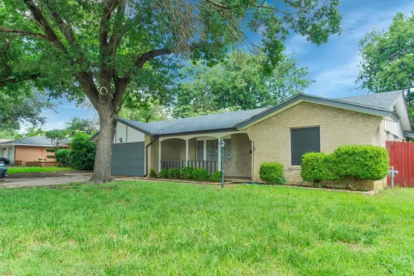 2007 E Park Row Drive, Arlington, TX 76010