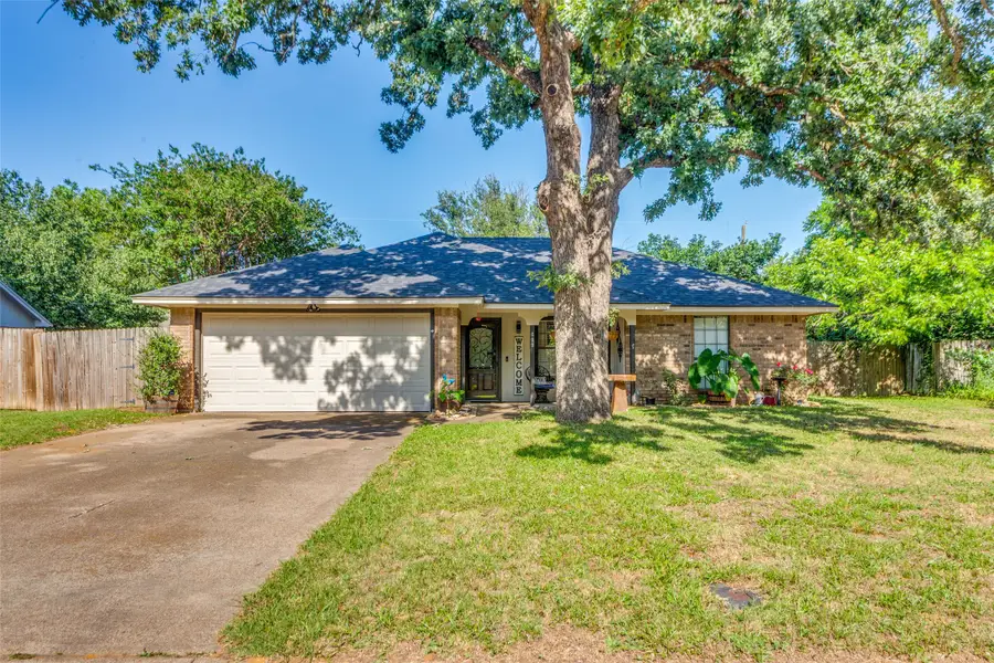 609 Henderson Street, Joshua, TX 76058 - #2