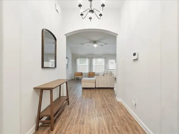 8 Shady Oak Lane, Conroe, TX 77304