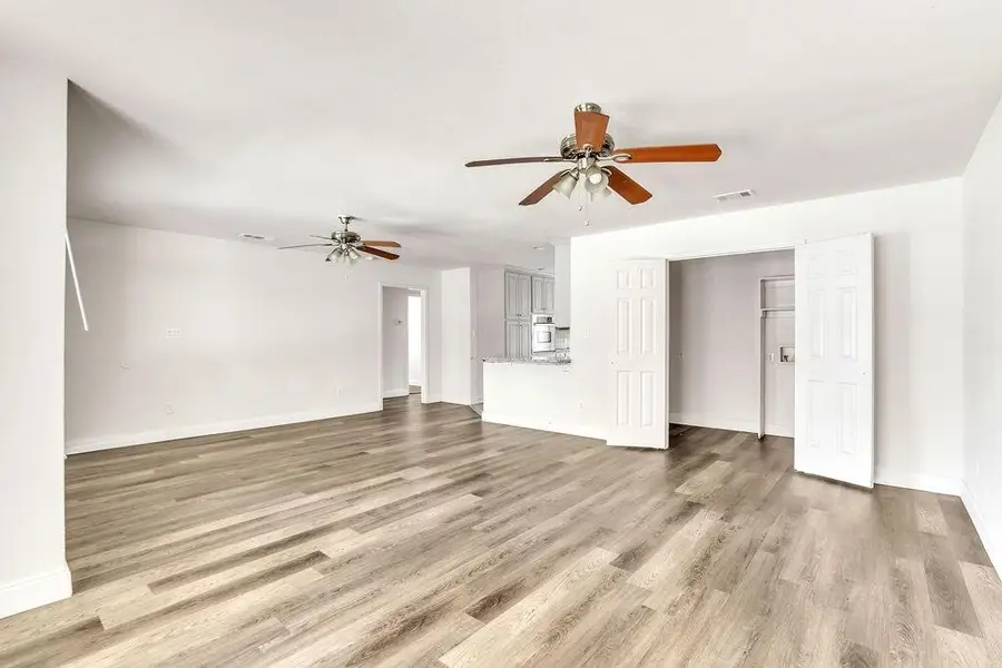1800 Buena Vista Street, Mesquite, TX 75149 - #3