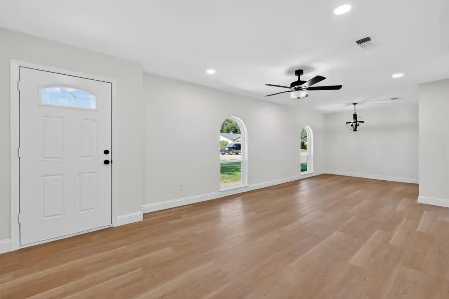 3401 Glenmont Drive, Fort Worth, TX 76133 - #2