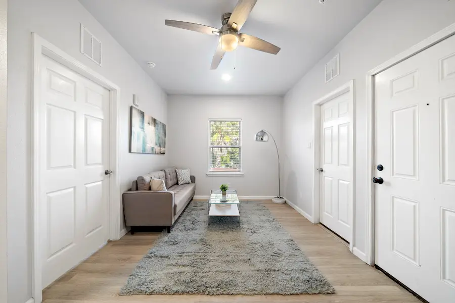 808 Sealy Avenue, Galveston, TX 77550 - #3