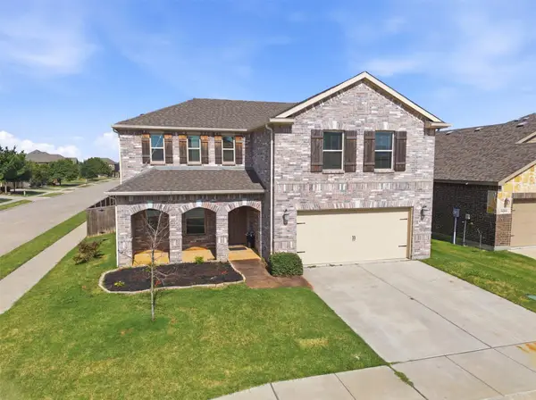 10201 Fox Grove Court, Fort Worth, TX 76131